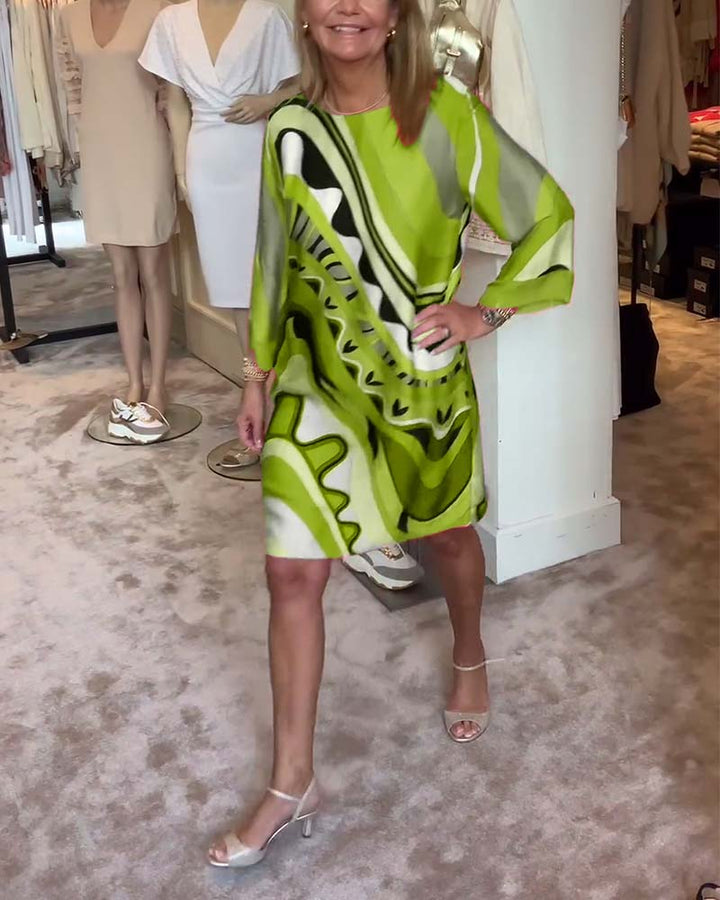 Amara – Elegant Round Neck Dress