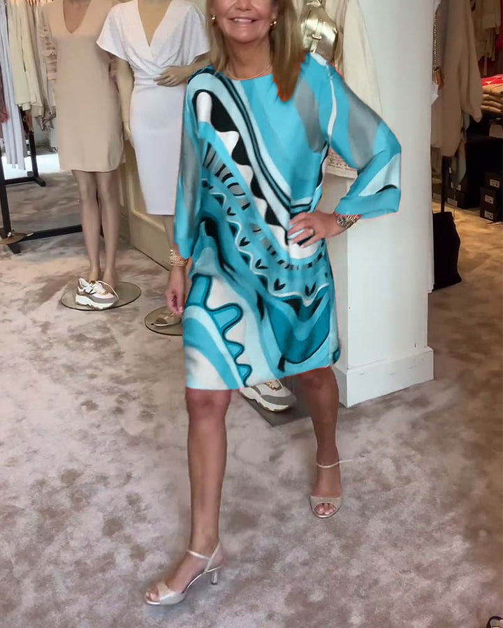 Amara – Elegant Round Neck Dress